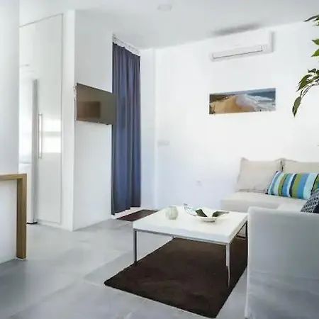 Con Terraza Vistas Al Mar.