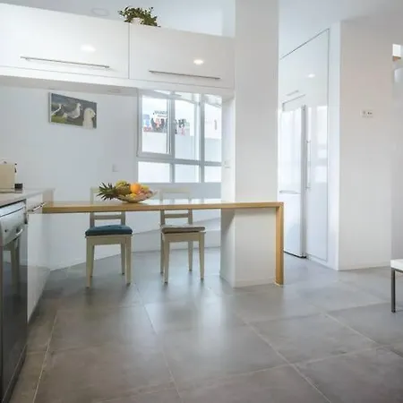 Con Terraza Vistas Al Mar. *