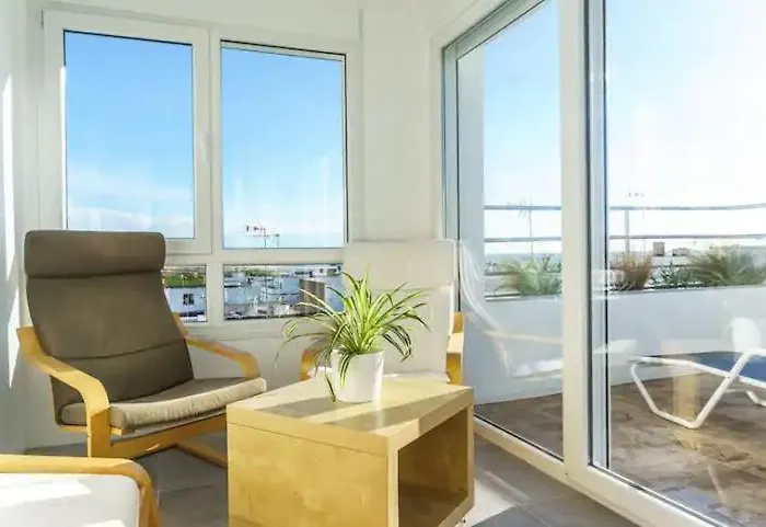 Con Terraza Vistas Al Mar. *