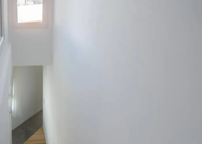 Con Terraza Vistas Al Mar. * كونيل ذي لا فرونتيرا