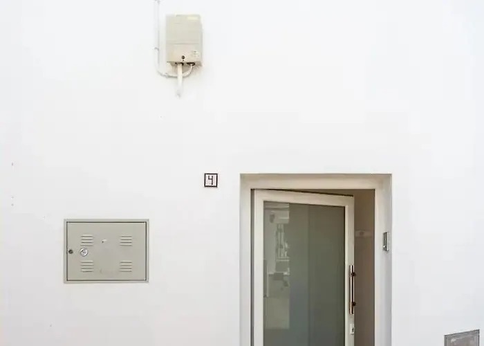 Con Terraza Vistas Al Mar. * كونيل ذي لا فرونتيرا