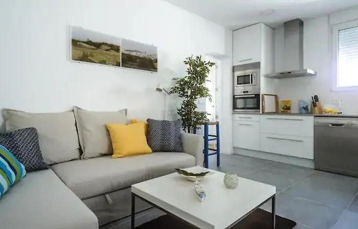 Con Terraza Vistas Al Mar. كونيل ذي لا فرونتيرا