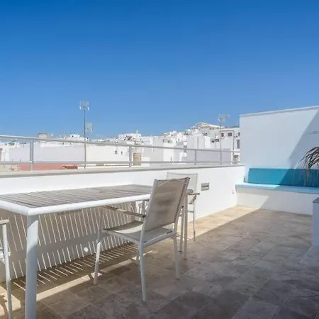 Con Terraza Vistas Al Mar. דירה *