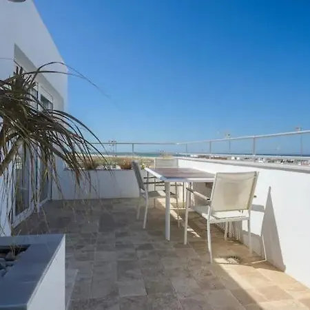 Apartman Con Terraza Vistas Al Mar. *