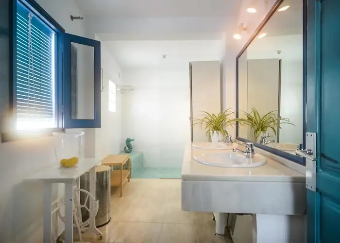 Con Terraza Vistas Al Mar. דירה