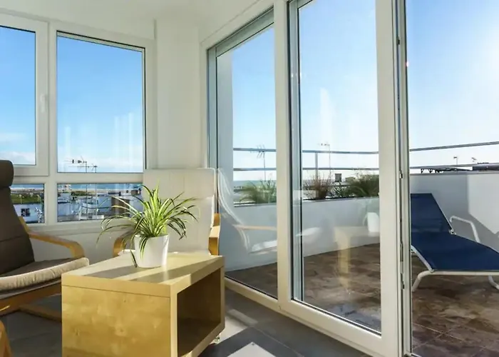 Con Terraza Vistas Al Mar. Apartment